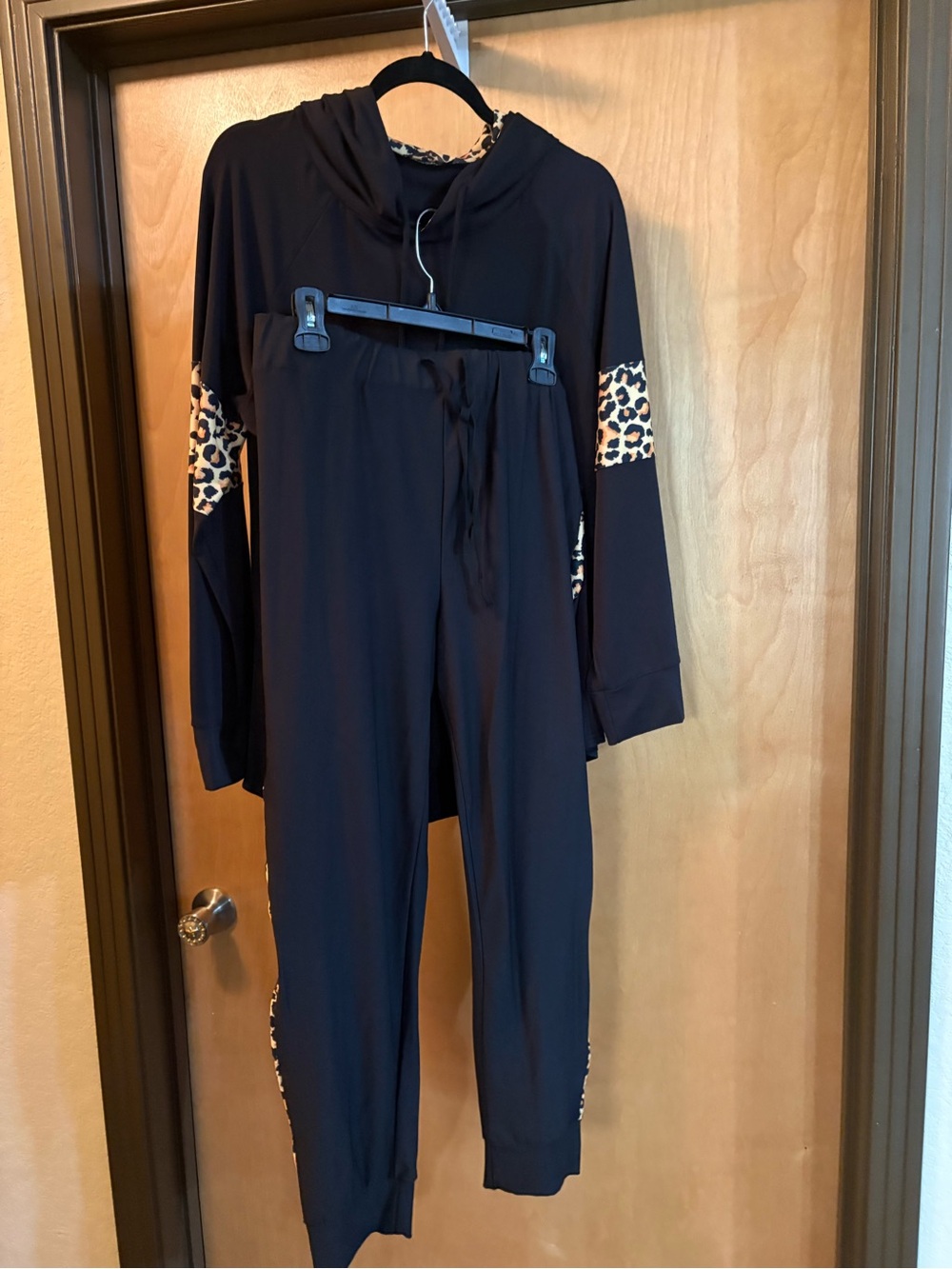 Lily Black Jogger Set with Leopard Print Accent; Size XL - Picture 3 of 8